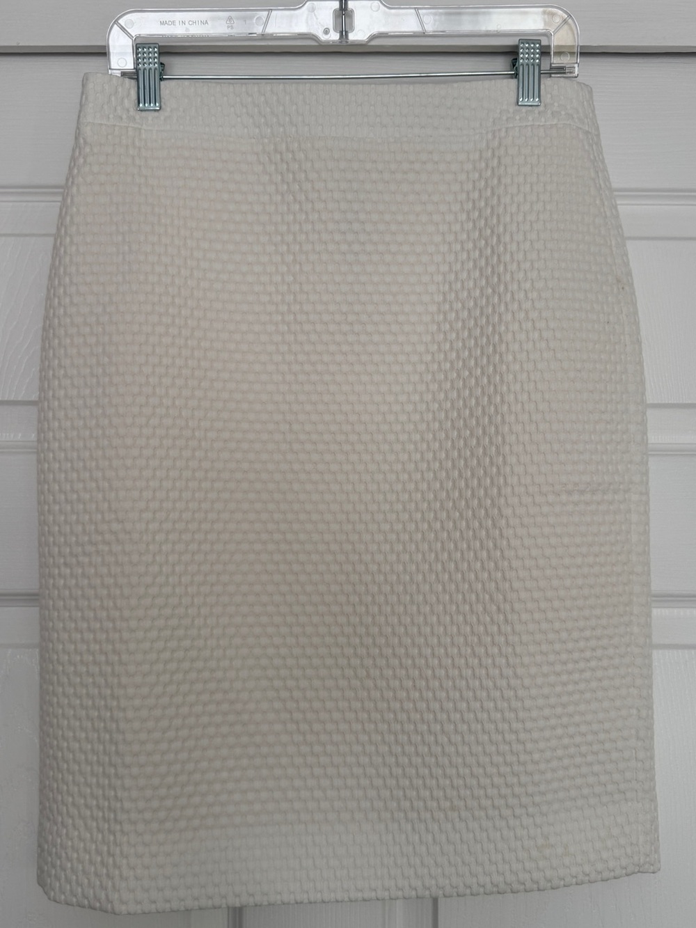 J.Crew | Cream textured pencil skirt size 6 style #K5588